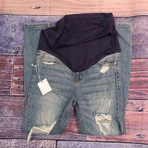 Maternity Pinkblush Vintage Destroyed jean NWT